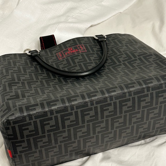 Fendi Roma Amor Monogram Printed Tote Bag - Picture 8 of 15